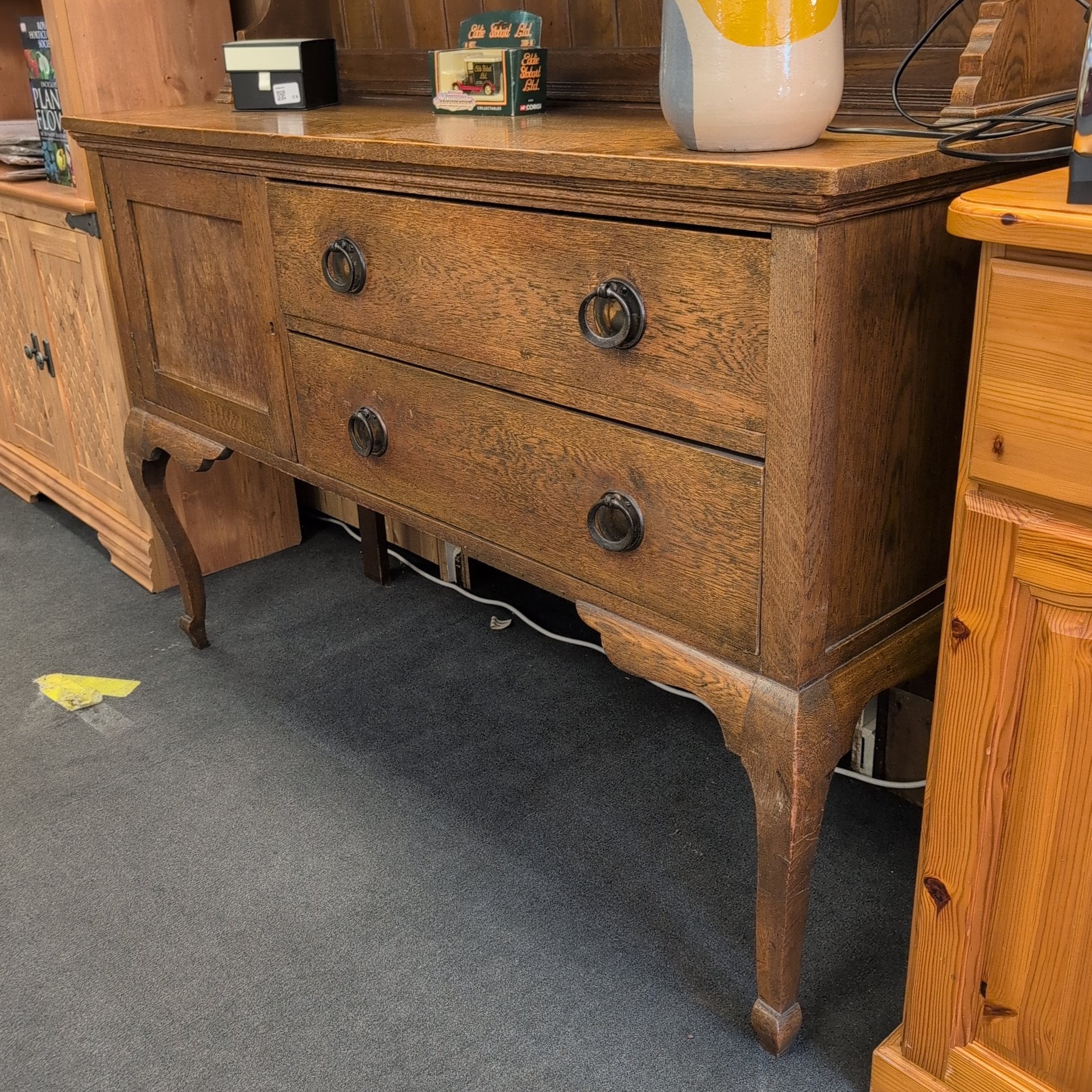 Dresser